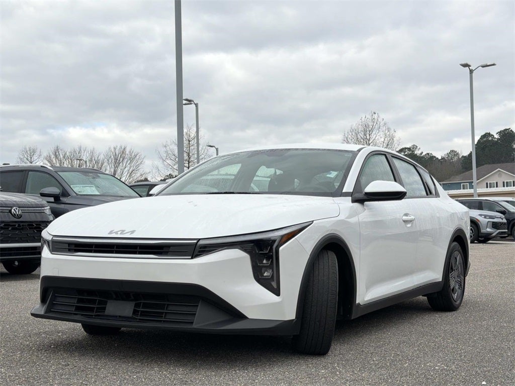2025 Kia K4 LX