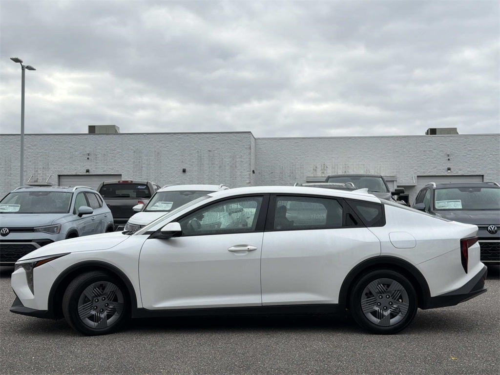 2025 Kia K4 LX