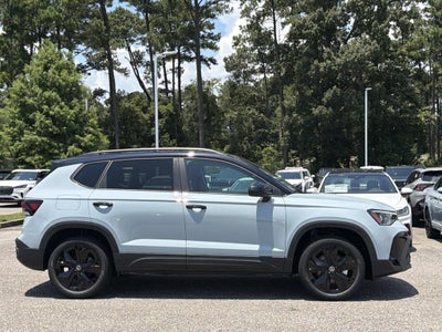 2026 Volkswagen Taos 1.5T SE Black