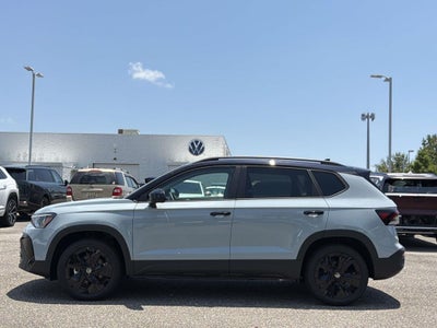 2026 Volkswagen Taos 1.5T SE Black