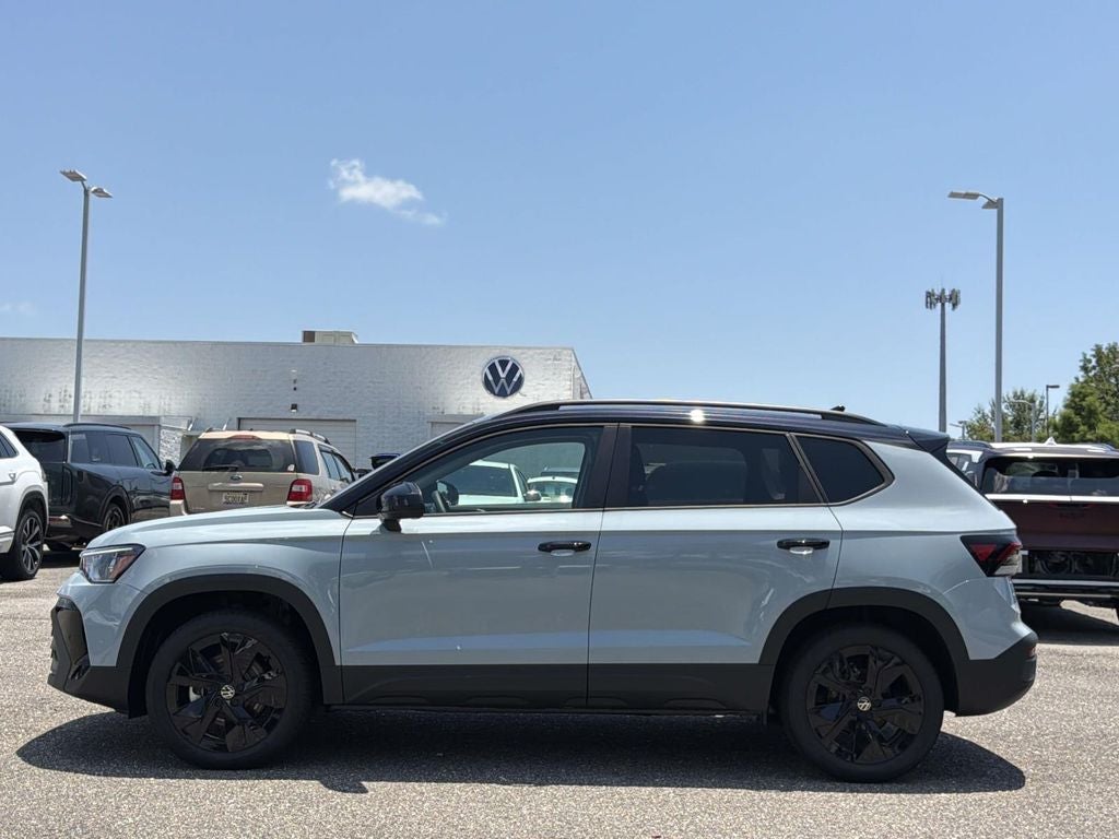 2026 Volkswagen Taos 1.5T SE Black