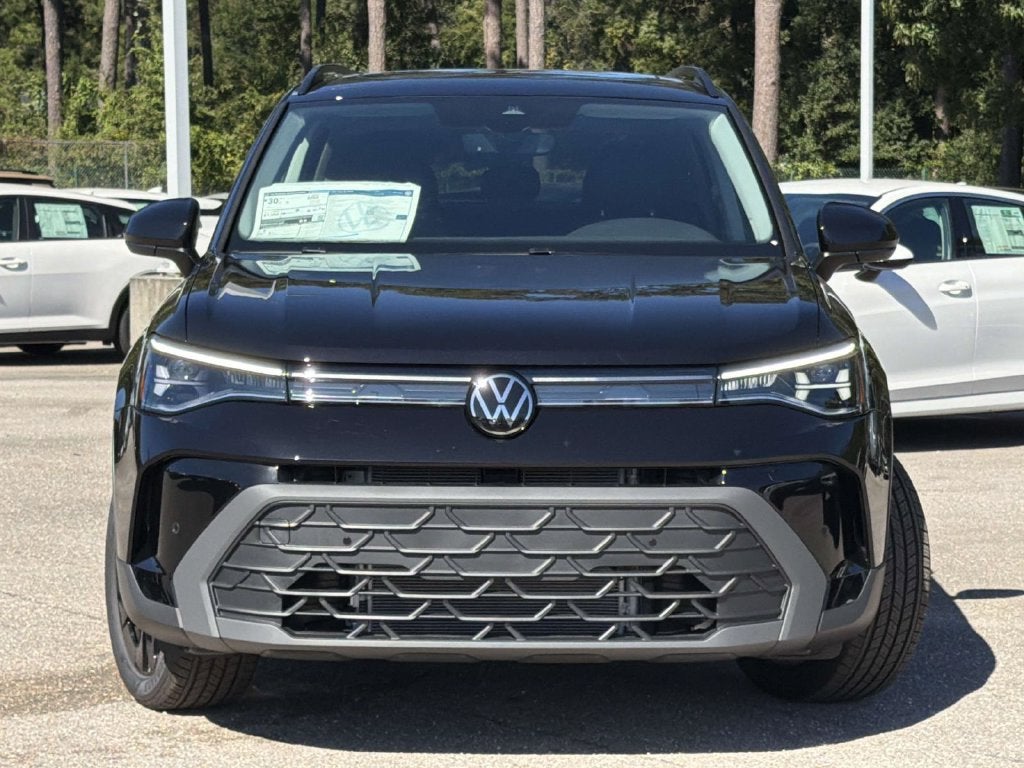 2027 Volkswagen Taos 1.5T SE Black