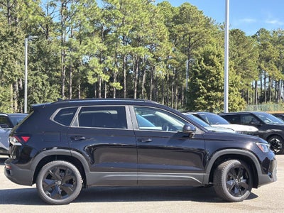 2027 Volkswagen Taos 1.5T SE Black
