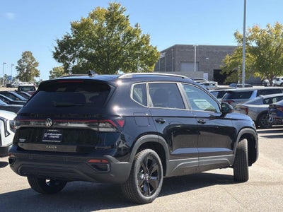 2027 Volkswagen Taos 1.5T SE Black
