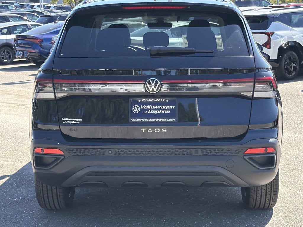 2027 Volkswagen Taos 1.5T SE Black