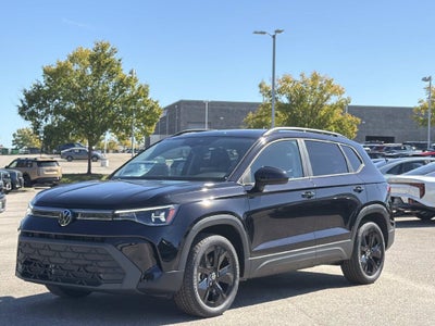 2027 Volkswagen Taos 1.5T SE Black
