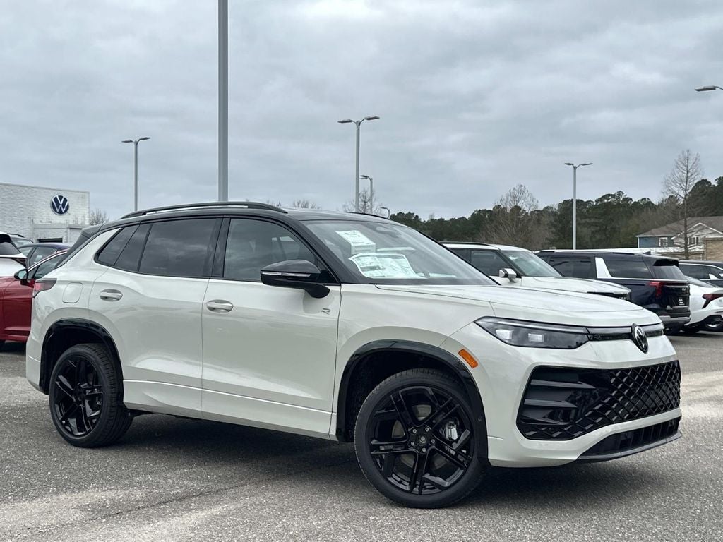 2026 Volkswagen Tiguan 2.0T SE R-Line Black