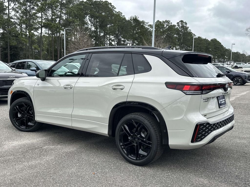 2026 Volkswagen Tiguan 2.0T SE R-Line Black