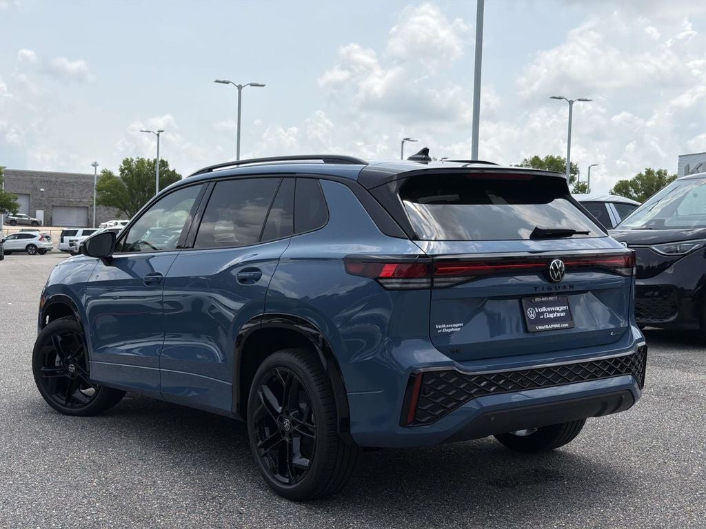 2026 Volkswagen Tiguan 2.0T SE R-Line Black