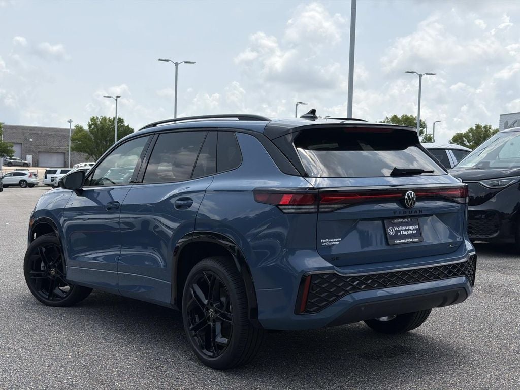 2026 Volkswagen Tiguan 2.0T SE R-Line Black