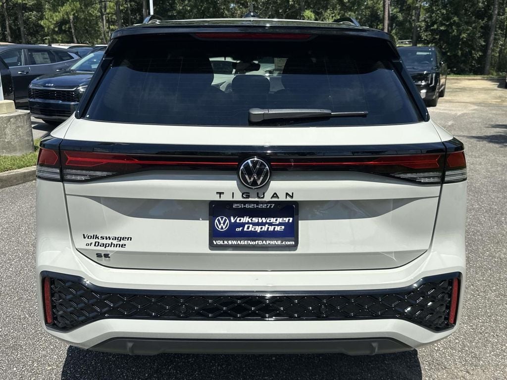 2026 Volkswagen Tiguan 2.0T SE R-Line Black