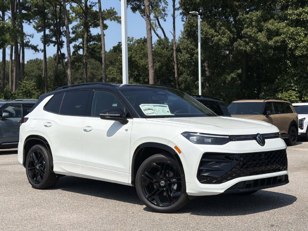 2026 Volkswagen Tiguan SE R-Line Black