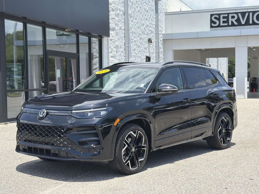 2025 Volkswagen Tiguan 2.0T SE R-Line Black