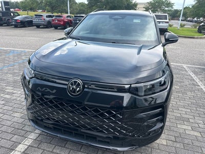 2025 Volkswagen Tiguan 2.0T SE R-Line Black