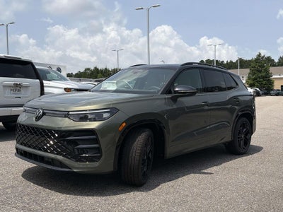 2026 Volkswagen Tiguan 2.0T SE R-Line Black