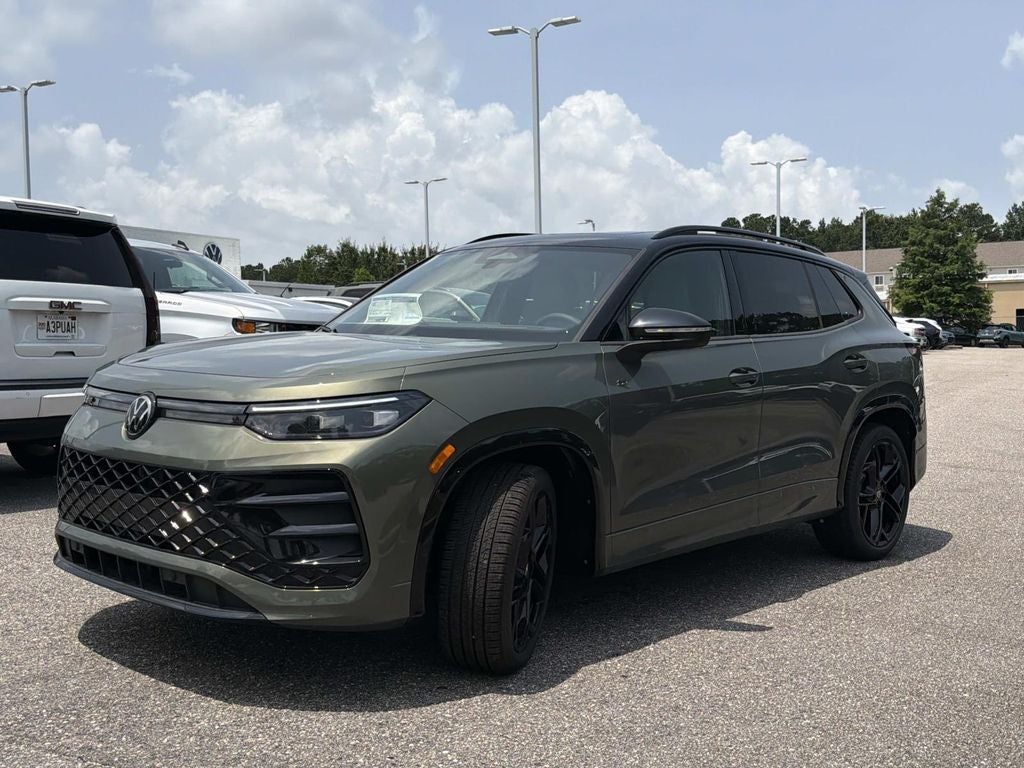 2026 Volkswagen Tiguan 2.0T SE R-Line Black