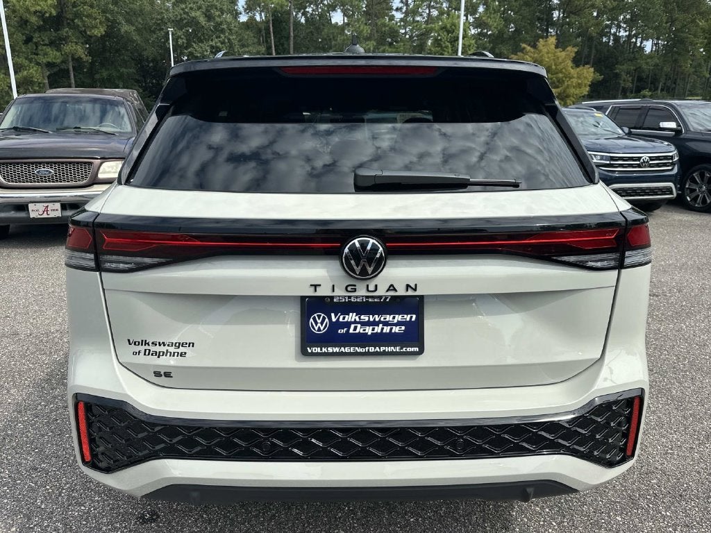 2026 Volkswagen Tiguan SE R-Line Black
