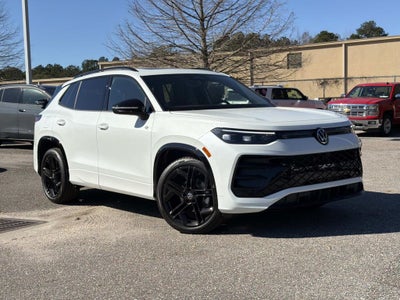 2026 Volkswagen Tiguan 2.0T SE R-Line Black