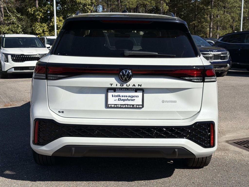 2026 Volkswagen Tiguan 2.0T SE R-Line Black