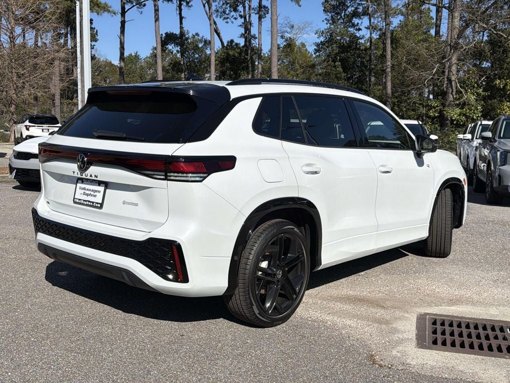 2026 Volkswagen Tiguan 2.0T SE R-Line Black