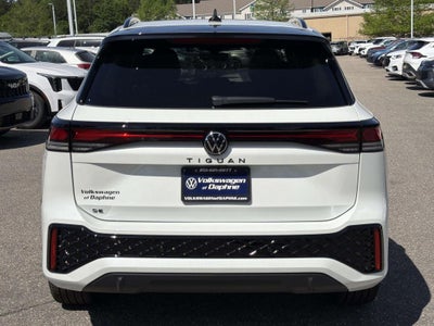 2026 Volkswagen Tiguan 2.0T SE R-Line Black