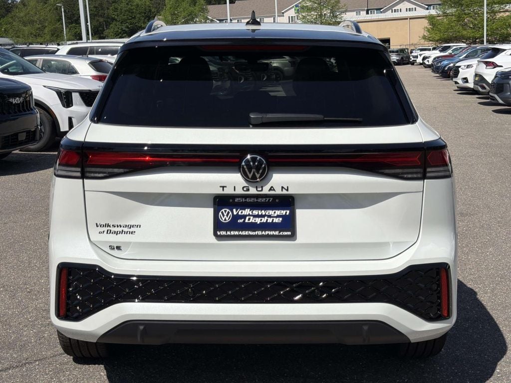 2026 Volkswagen Tiguan 2.0T SE R-Line Black