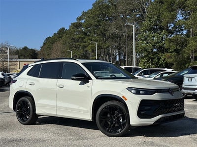 2026 Volkswagen Tiguan 2.0T SE R-Line Black