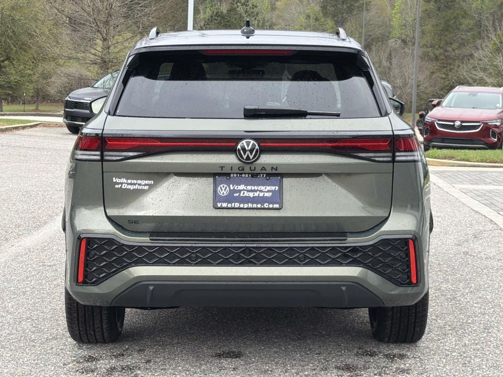 2026 Volkswagen Tiguan 2.0T SE R-Line Black