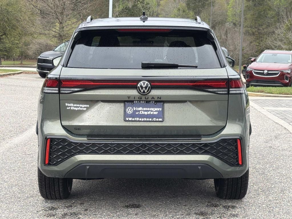 2026 Volkswagen Tiguan 2.0T SE R-Line Black