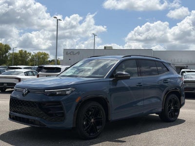 2026 Volkswagen Tiguan 2.0T SE R-Line Black