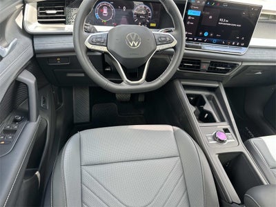 2025 Volkswagen Tiguan 2.0T SE