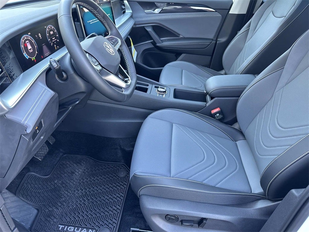2025 Volkswagen Tiguan 2.0T SE