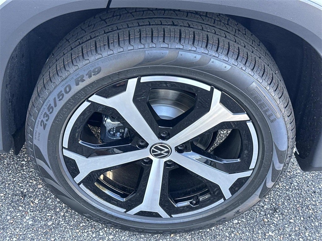 2025 Volkswagen Tiguan 2.0T SE