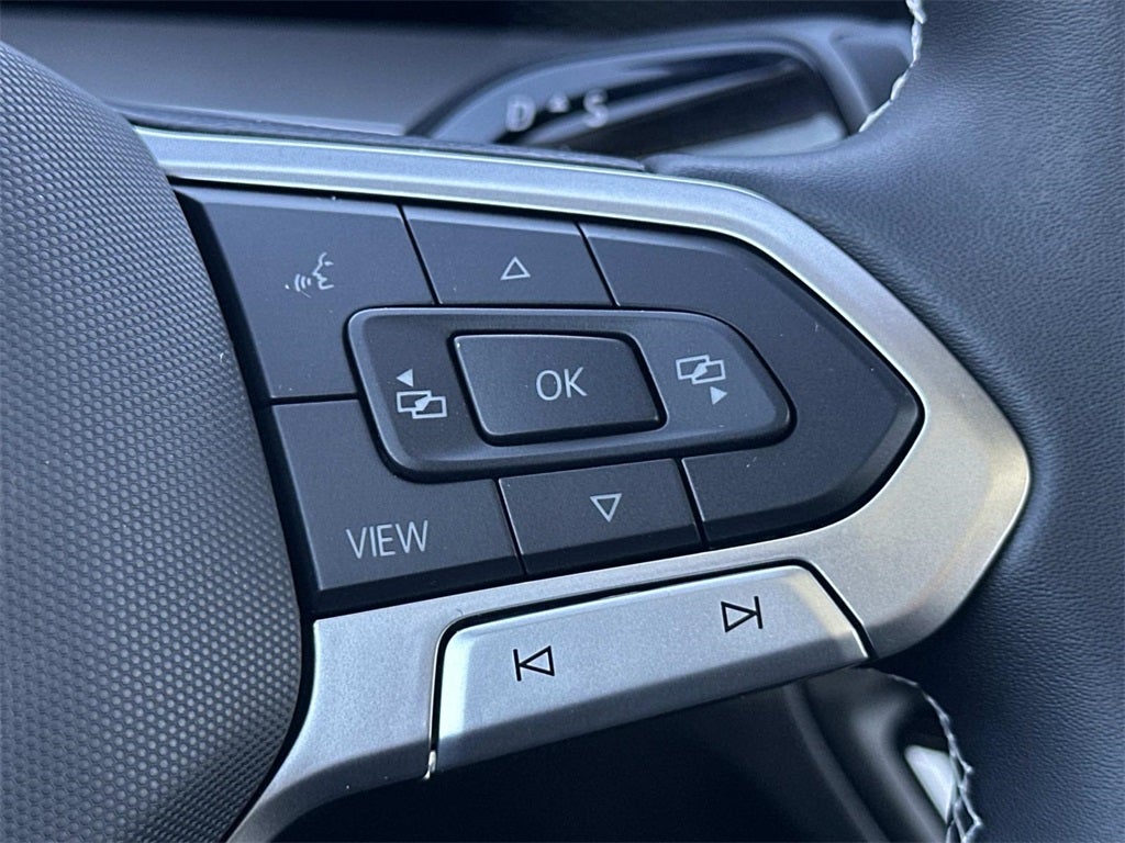 2025 Volkswagen Tiguan 2.0T SE