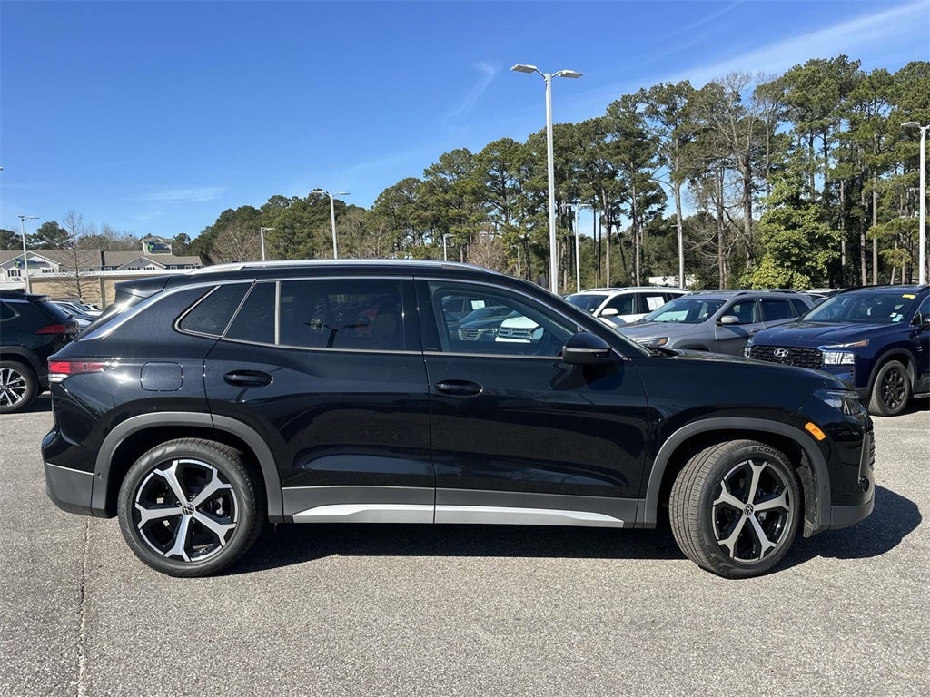 2025 Volkswagen Tiguan 2.0T SE