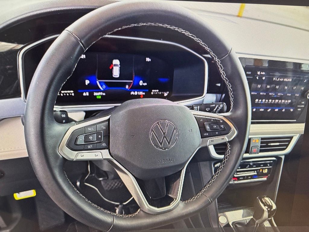 2025 Volkswagen Taos 1.5T SE