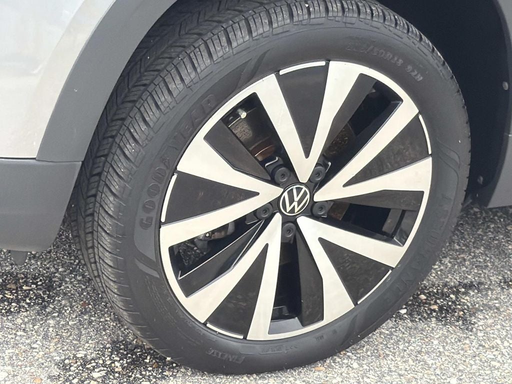 2024 Volkswagen Taos 1.5T SE