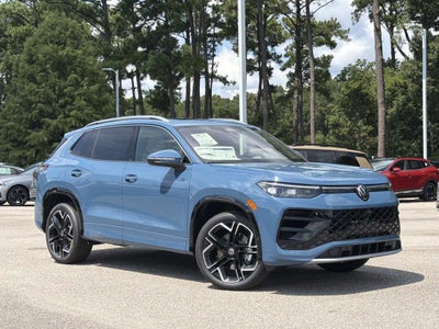 2026 Volkswagen Tiguan 2.0T SEL R-Line