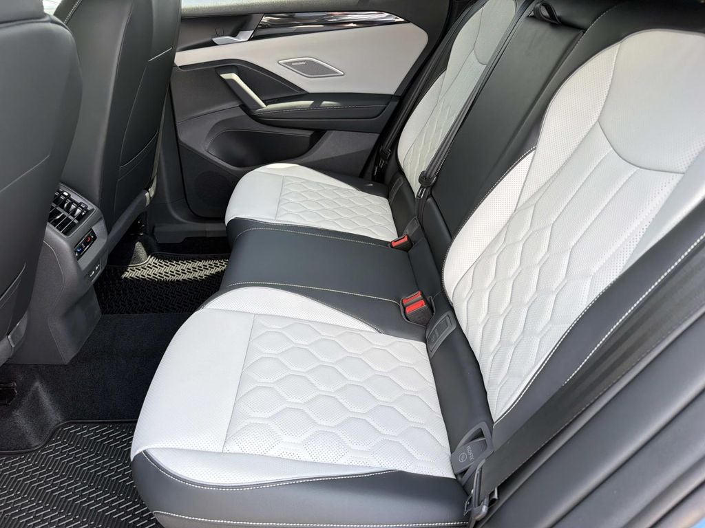 2026 Volkswagen Tiguan 2.0T SEL R-Line