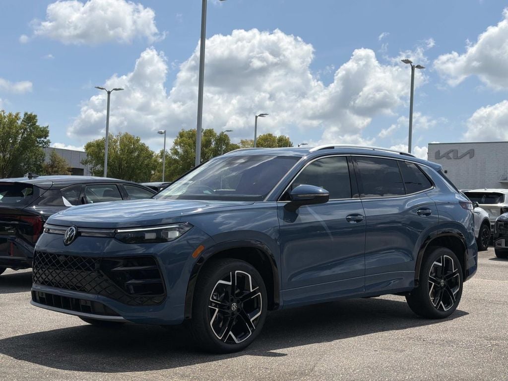 2026 Volkswagen Tiguan 2.0T SEL R-Line