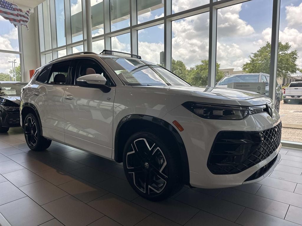 2026 Volkswagen Tiguan 2.0T SEL R-Line Turbo