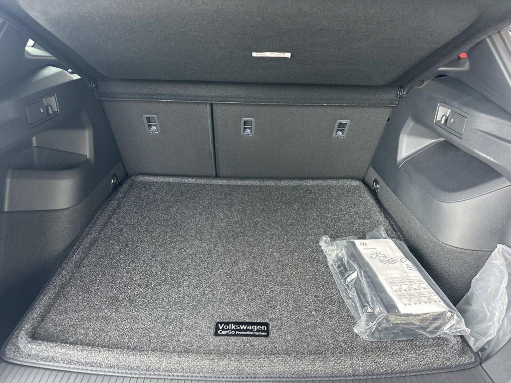 2026 Volkswagen Tiguan 2.0T SEL R-Line Turbo