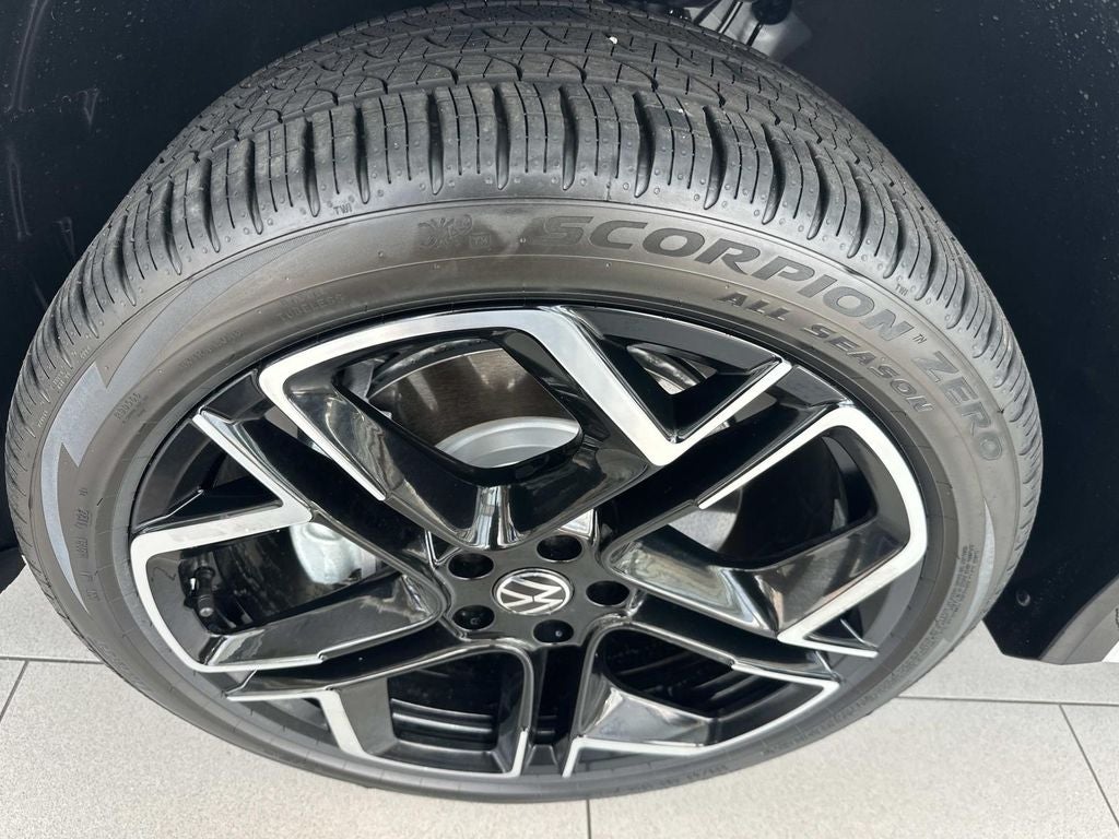 2026 Volkswagen Tiguan 2.0T SEL R-Line Turbo