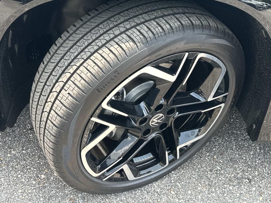 2026 Volkswagen Tiguan 2.0T SEL R-Line Turbo