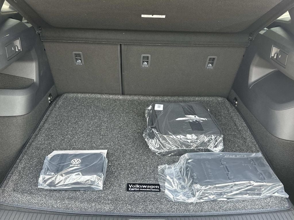 2026 Volkswagen Tiguan 2.0T SEL R-Line Turbo