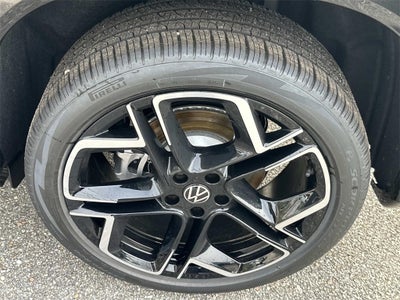 2026 Volkswagen Tiguan 2.0T SEL R-Line