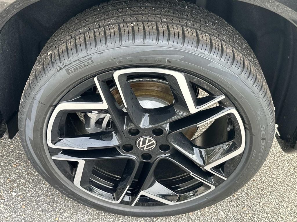 2026 Volkswagen Tiguan 2.0T SEL R-Line