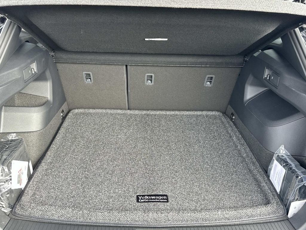 2026 Volkswagen Tiguan 2.0T SEL R-Line