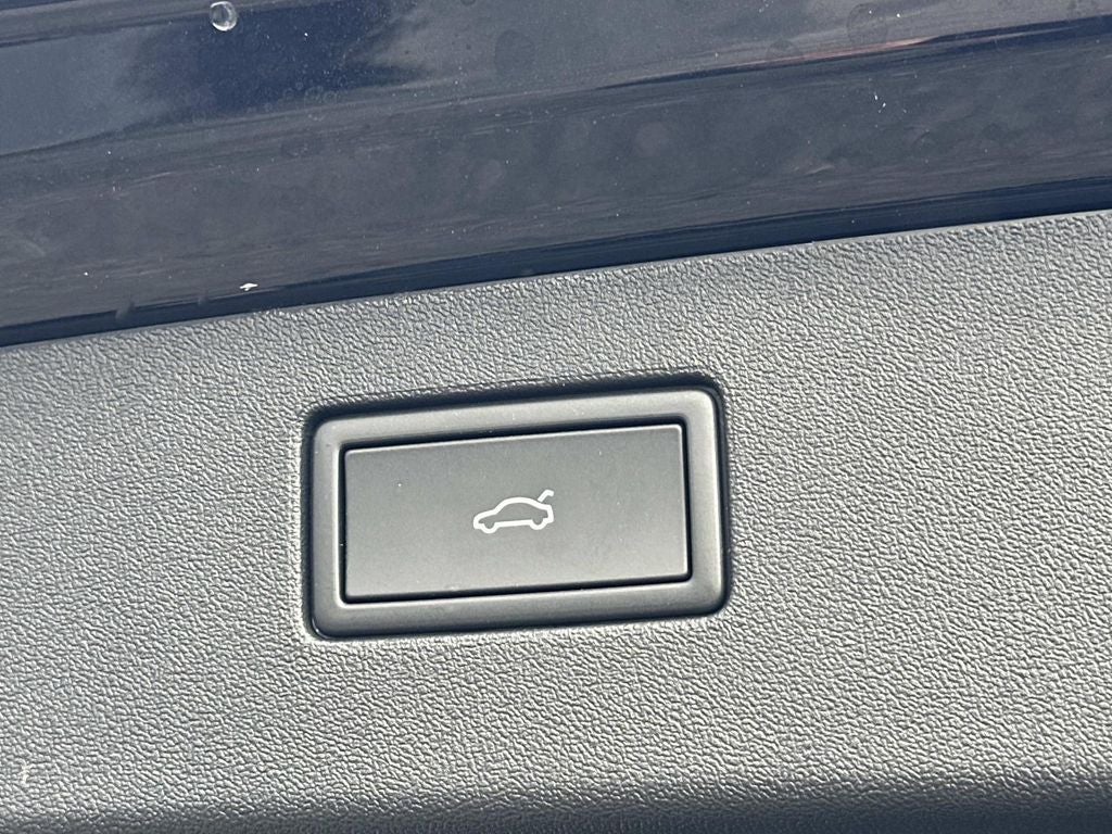 2026 Volkswagen Tiguan 2.0T SEL R-Line