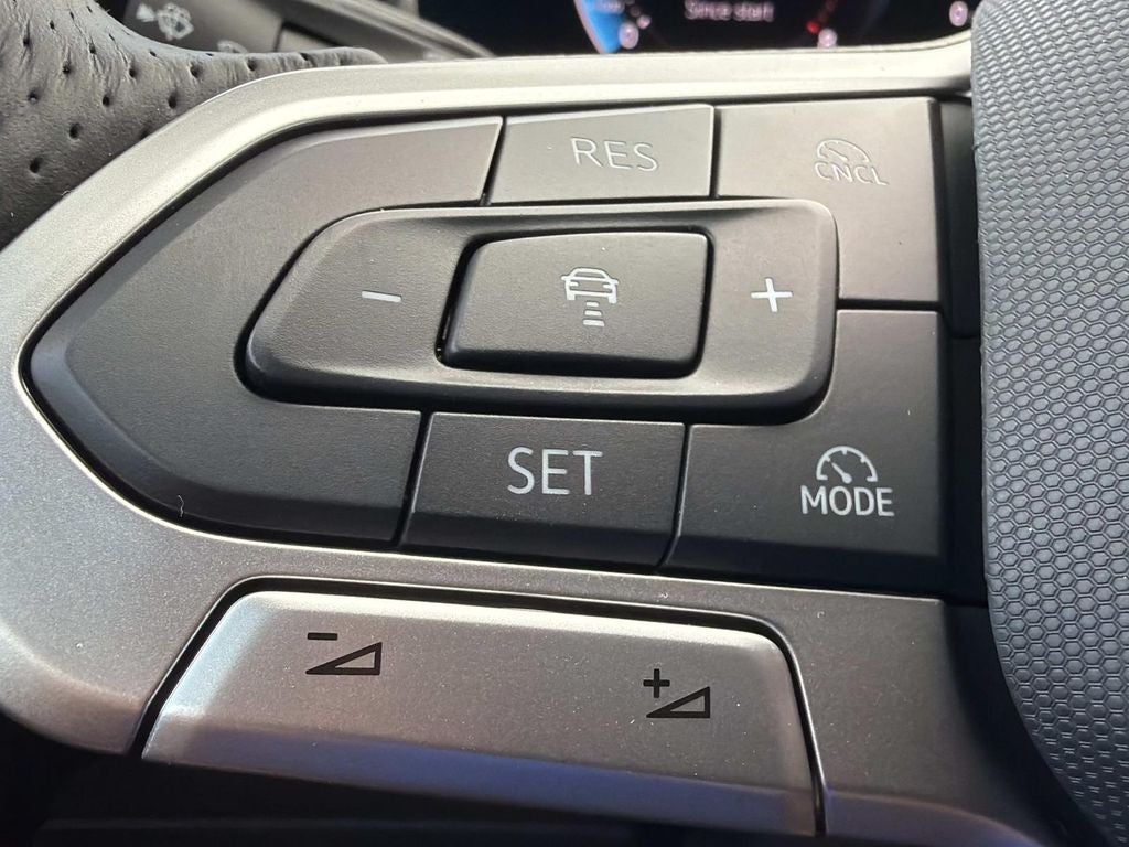 2026 Volkswagen Tiguan 2.0T SEL R-Line Turbo